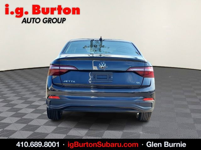 Used 2024 Volkswagen Jetta SE image 5