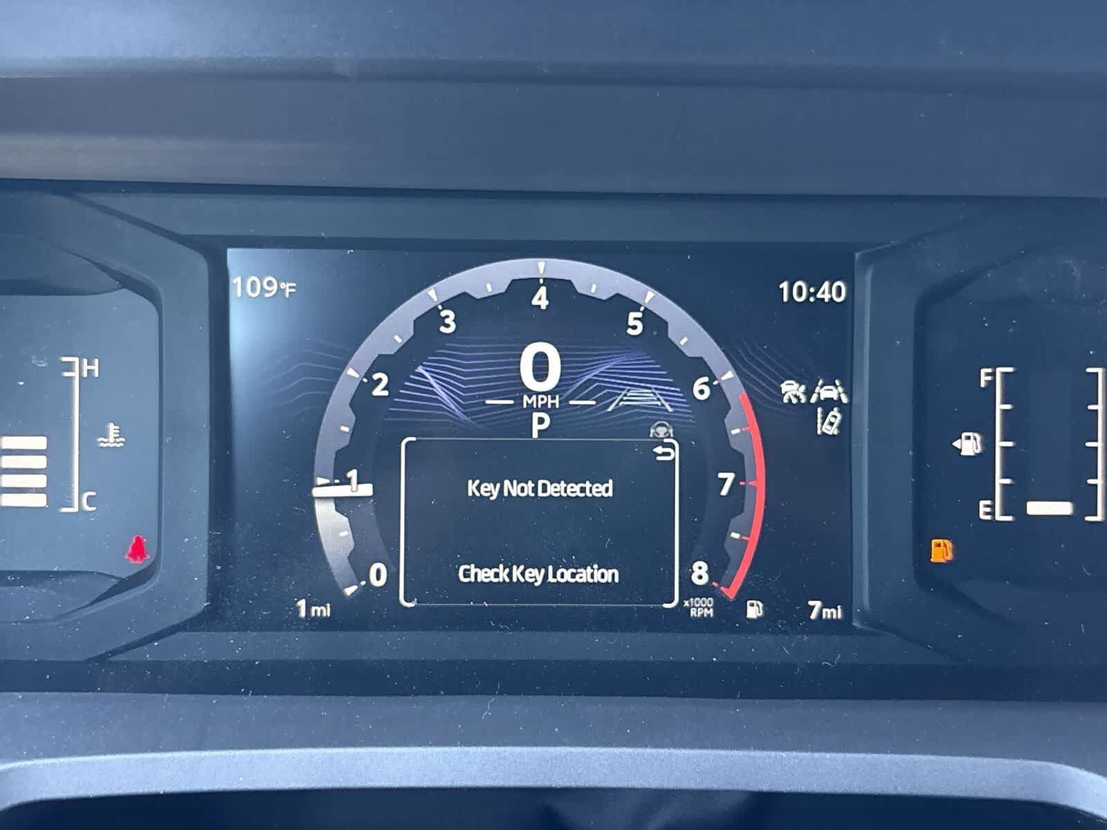 Used 2025 Toyota Tacoma SR5 AWD/4WD image 29