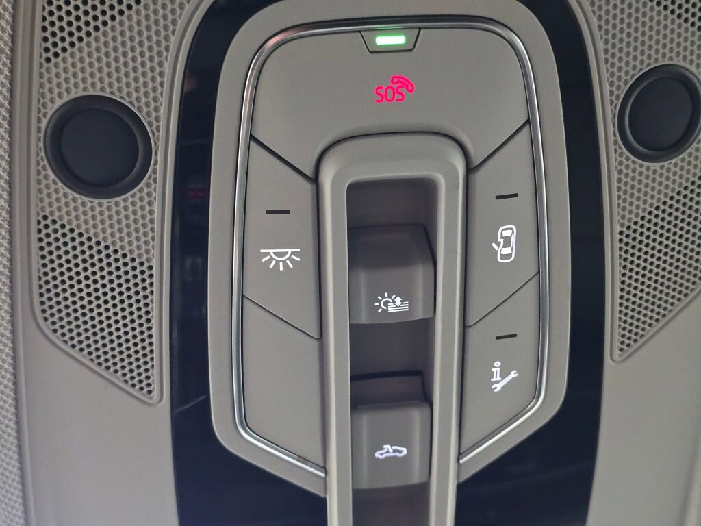 Used 2020 Audi Q8 Prestige image 48