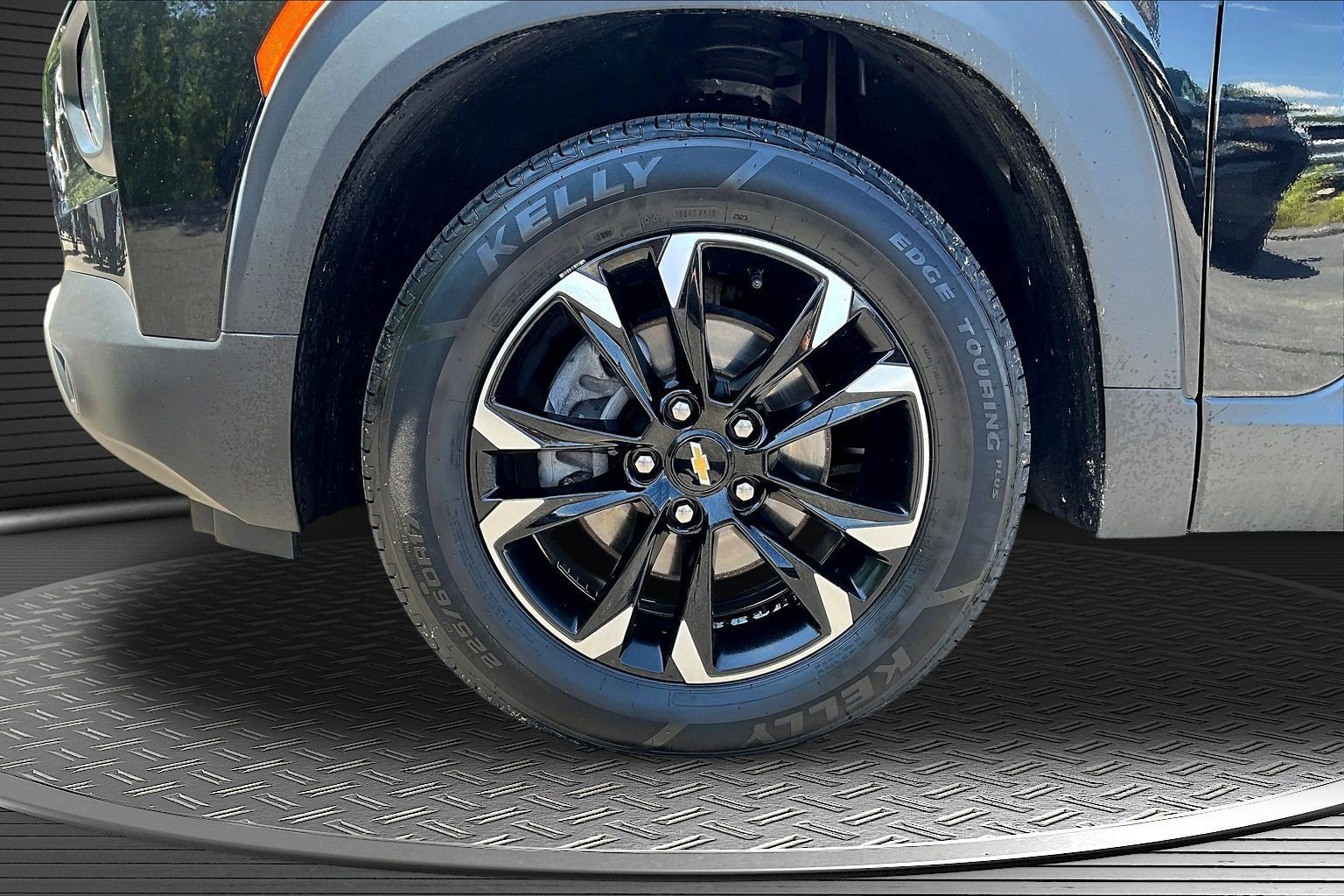 Used 2023 Chevrolet TrailBlazer LT w/ Convenience Package AWD/4WD image 25