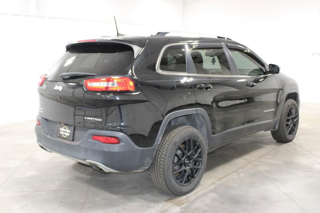 Used 2018 Jeep Cherokee Limited image 9