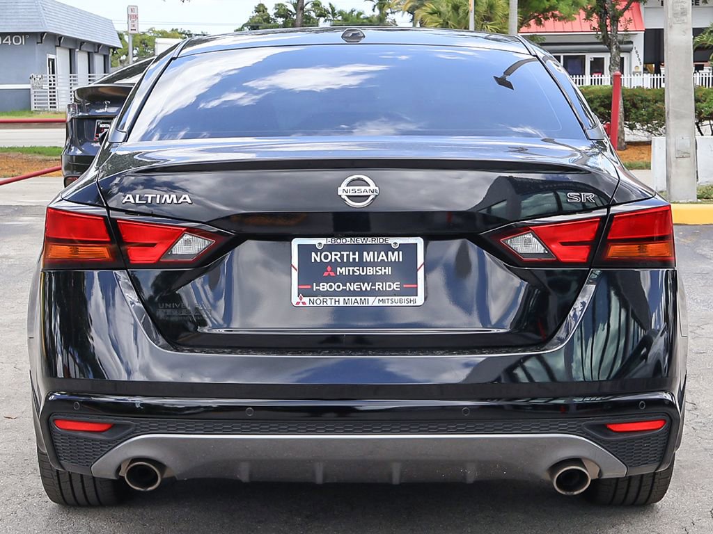 Used 2022 Nissan Altima 2.5 SR FWD image 9