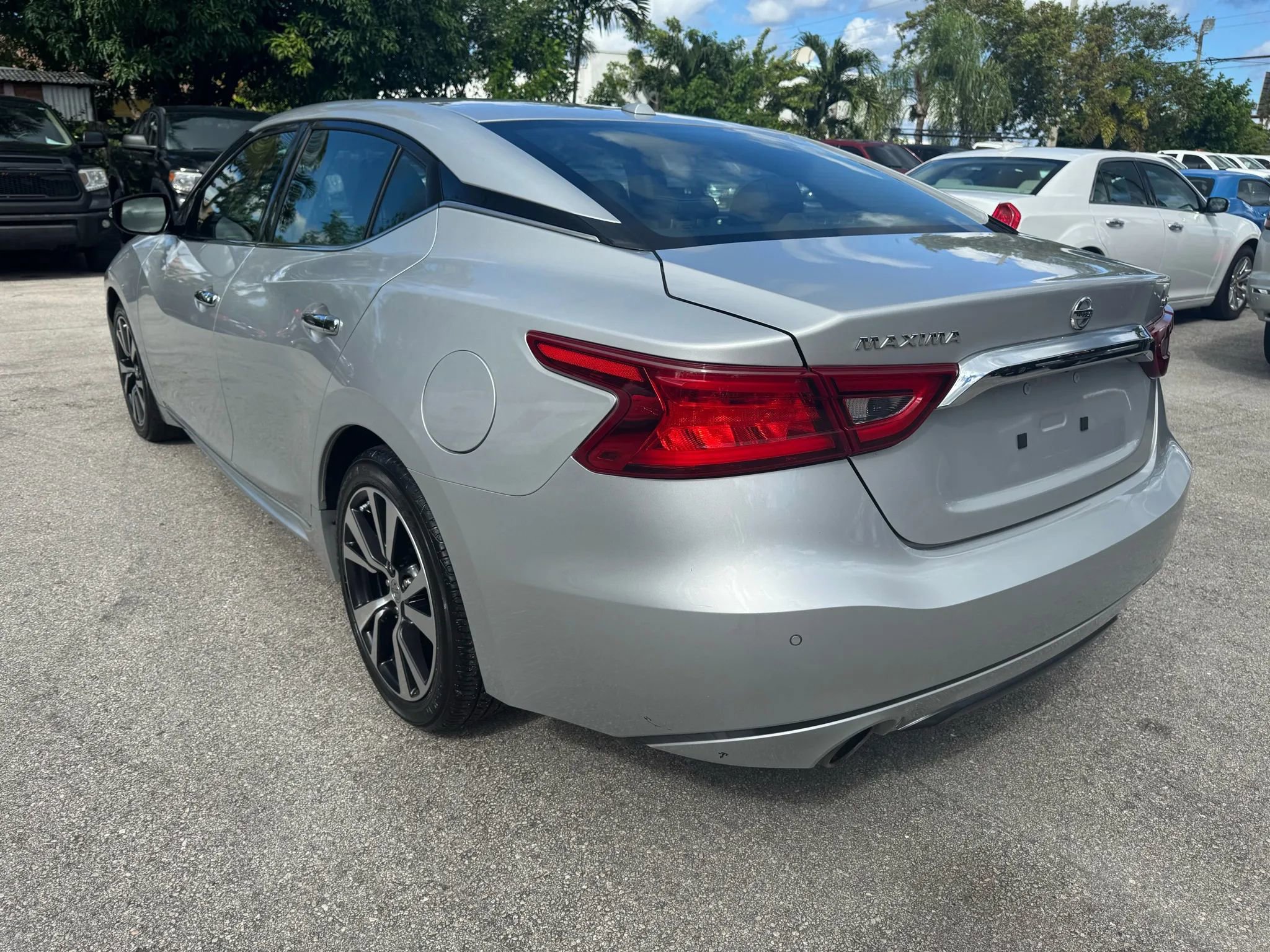 Used 2017 Nissan Maxima 3.5 SV image 5