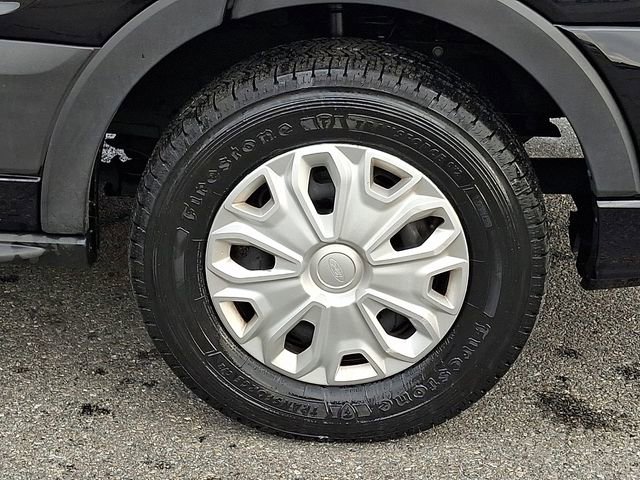 Used 2024 Ford Transit 350 XLT image 8