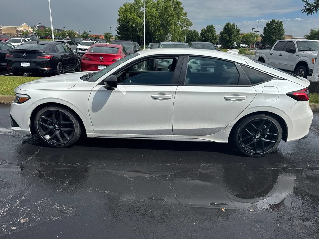 Used 2023 Honda Civic Sport image 4