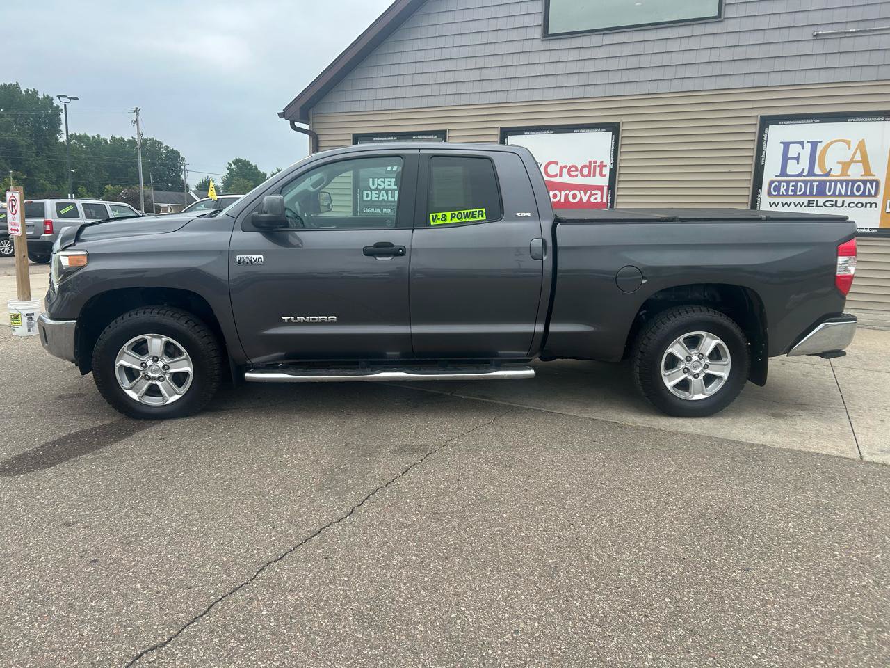 Used 2018 Toyota Tundra SR5 AWD/4WD image 8