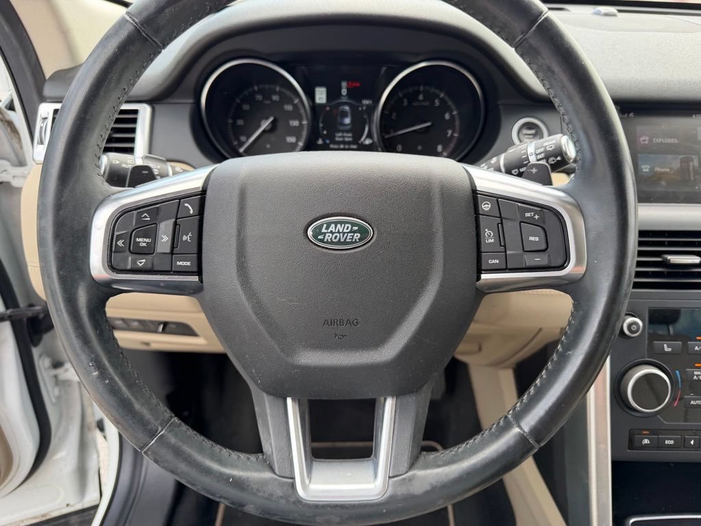 Used 2017 Land Rover Discovery Sport HSE AWD/4WD image 25