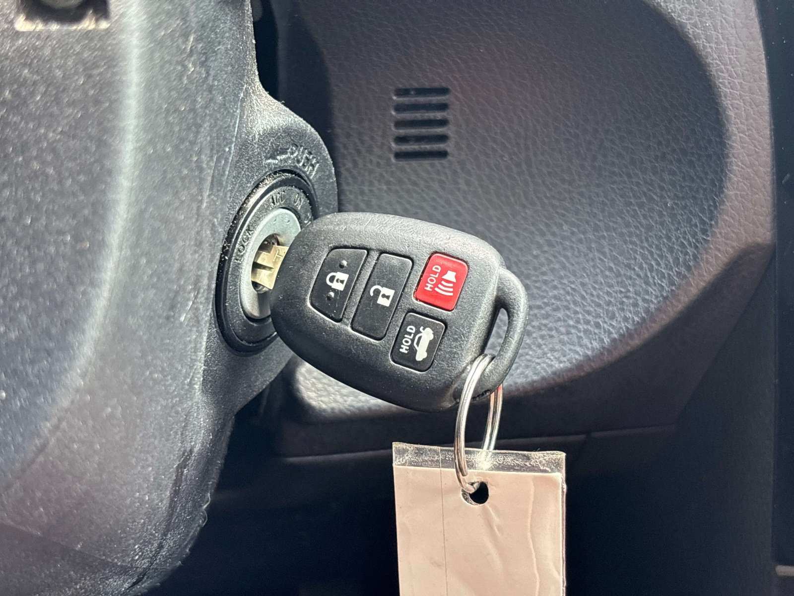 Used 2018 Toyota Corolla LE FWD image 23