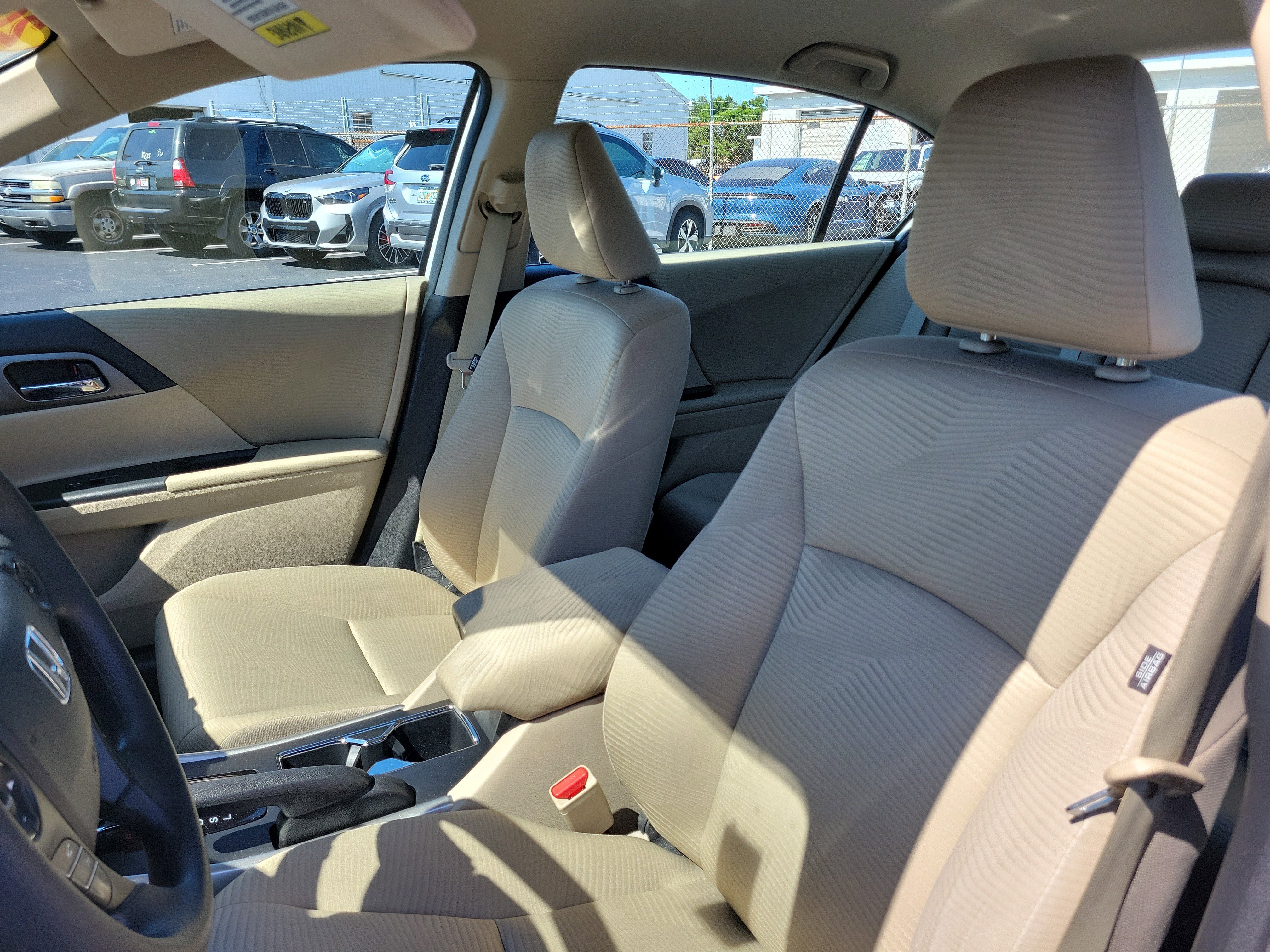 Used 2015 Honda Accord LX image 17