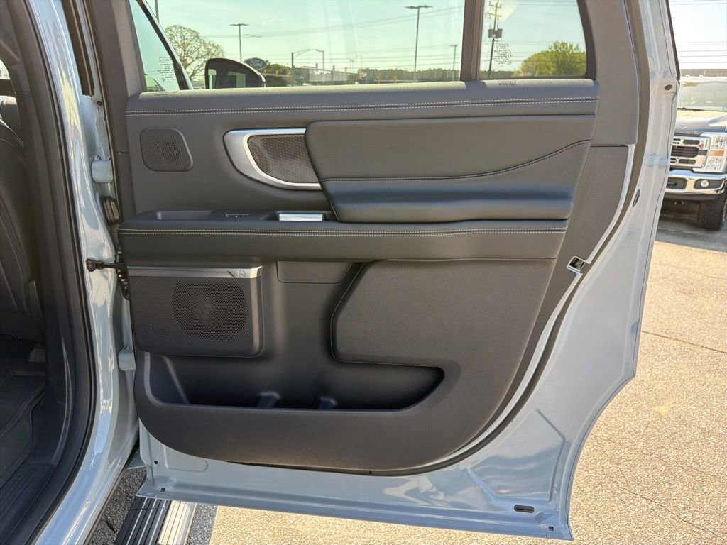 Certified 2025 Ford Expedition Max Platinum w/ Stealth Performance Package AWD/4WD image 21