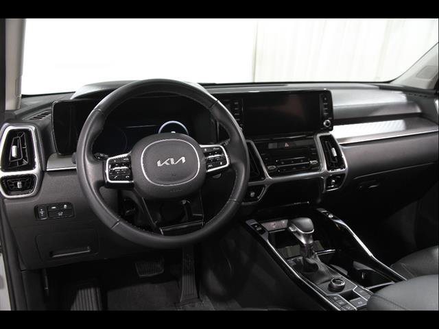 Used 2023 Kia Sorento SX image 6