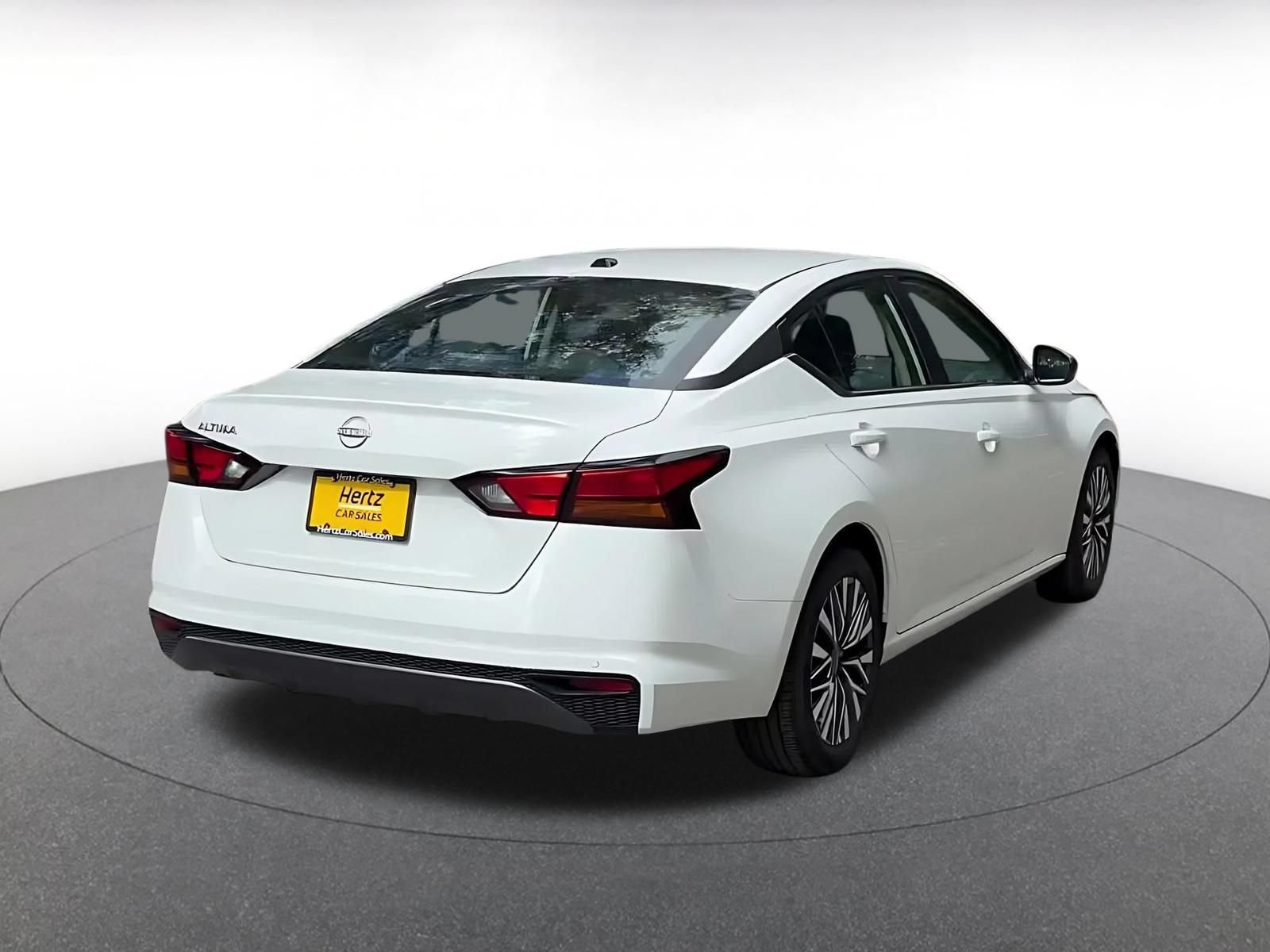 Used 2026 Nissan Altima 2.5 SV FWD image 14