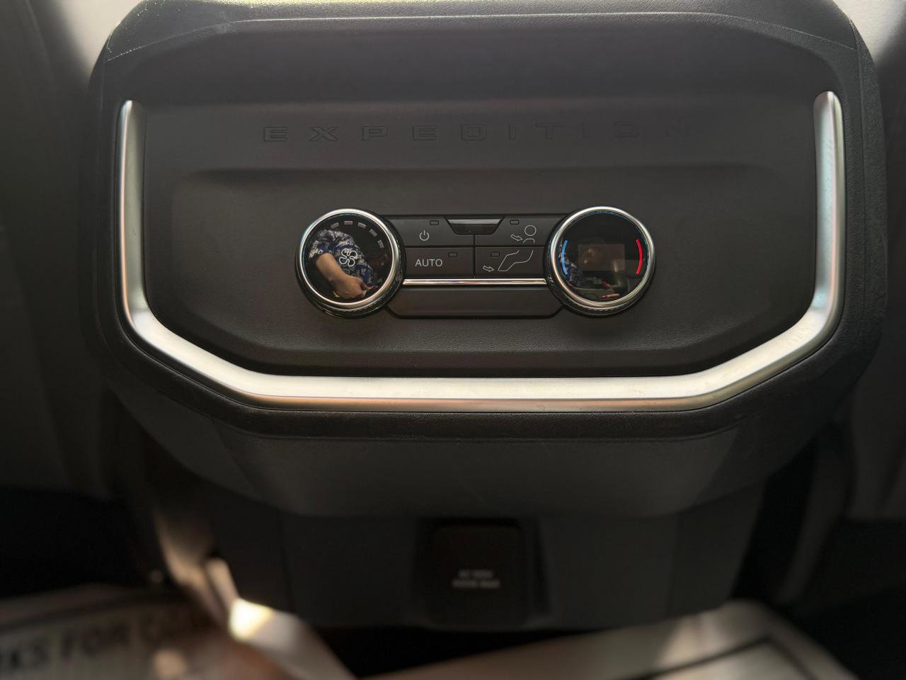 Used 2025 Ford Expedition Max Active image 30