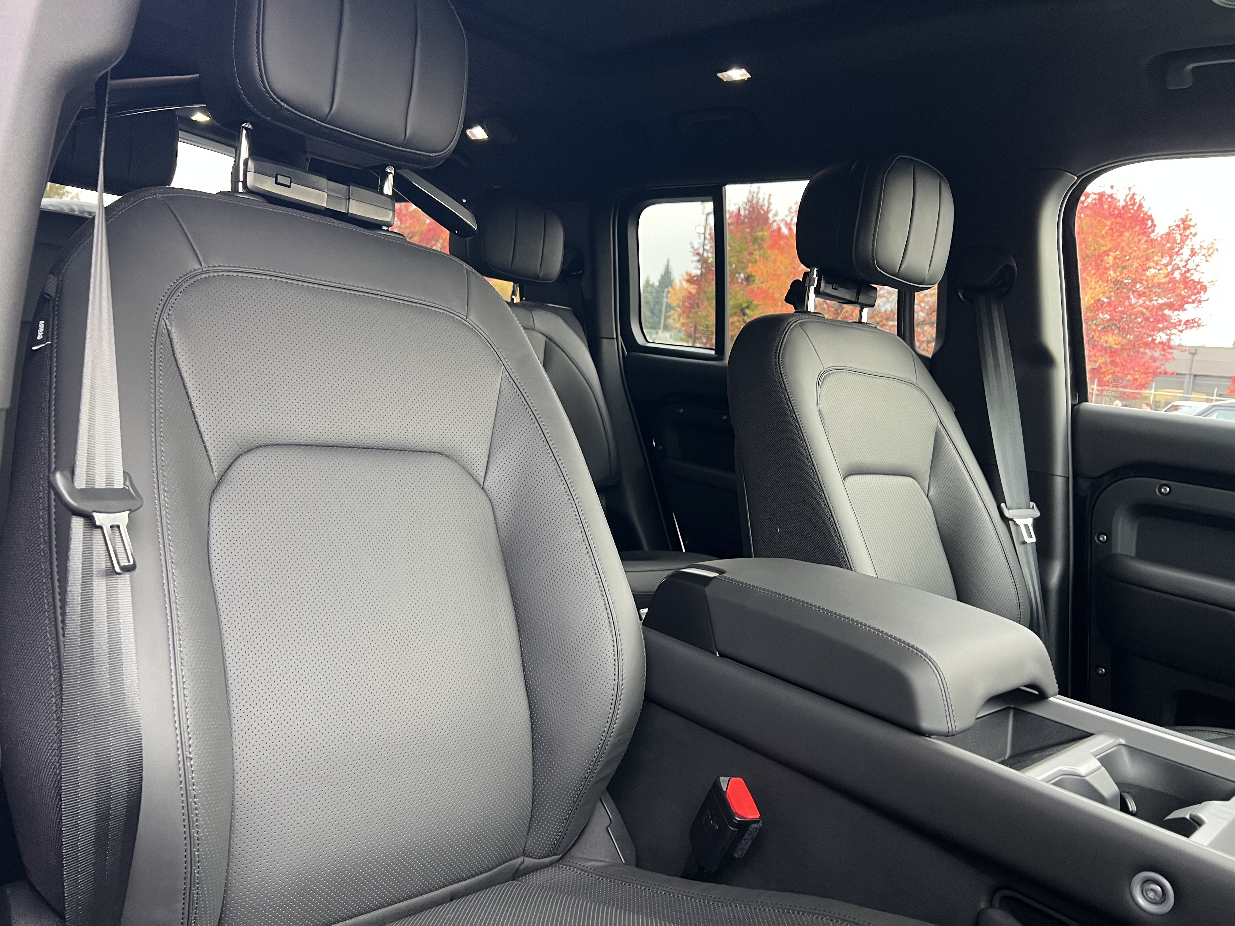 New 2025 Land Rover Defender 130 V8 AWD/4WD image 13