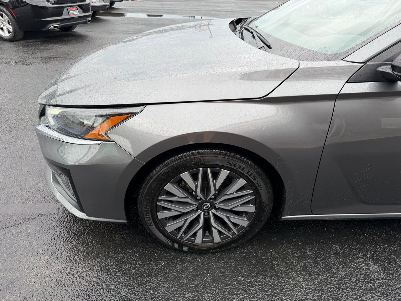 Used 2024 Nissan Altima 2.5 SV image 10