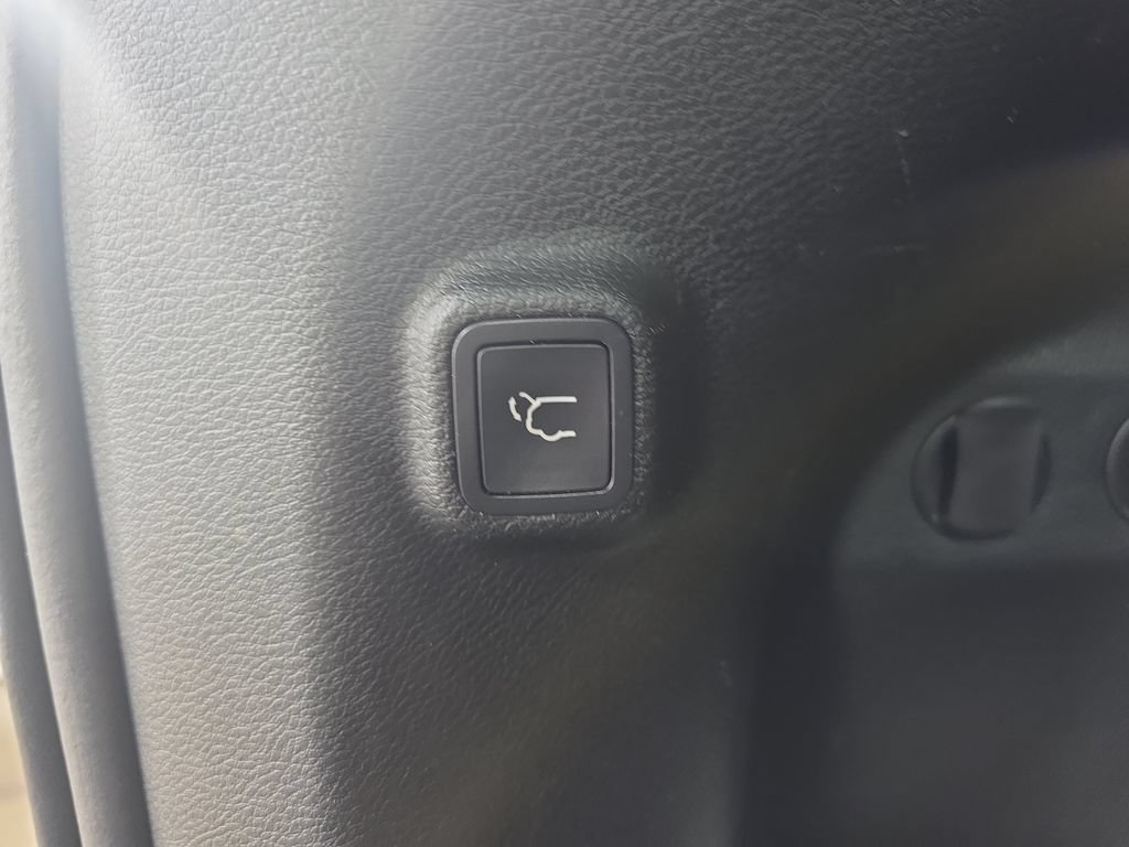 Used 2019 Jeep Cherokee Trailhawk AWD/4WD image 13
