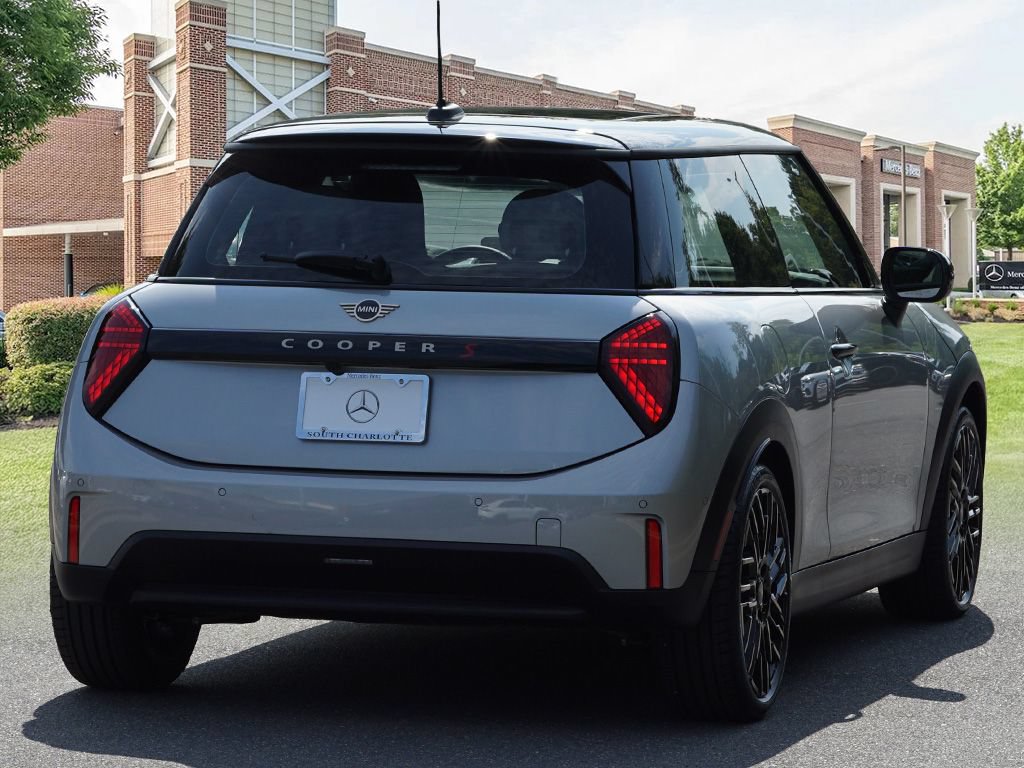 Used 2026 MINI Cooper S FWD image 6
