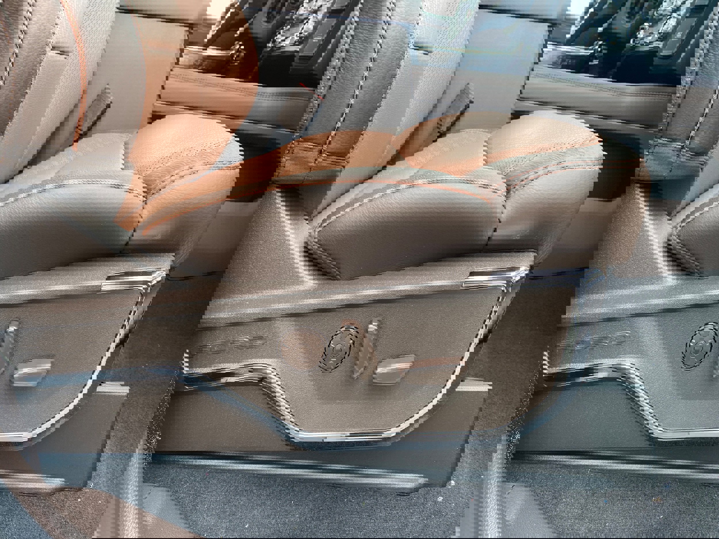 New 2025 Ford F250 King Ranch w/ Tremor Off-Road Package image 42