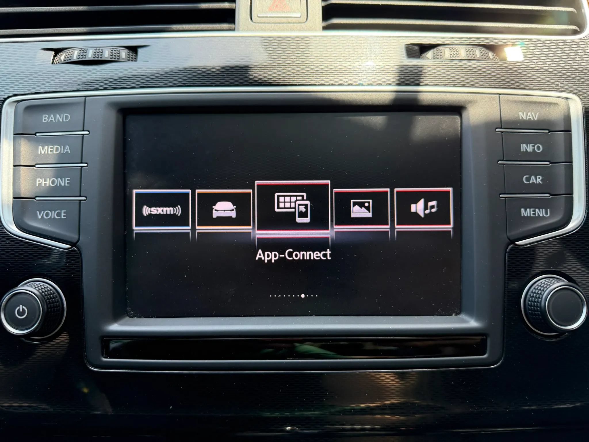 Used 2016 Volkswagen GTI Autobahn w/ Lighting Package (SEL) FWD image 18