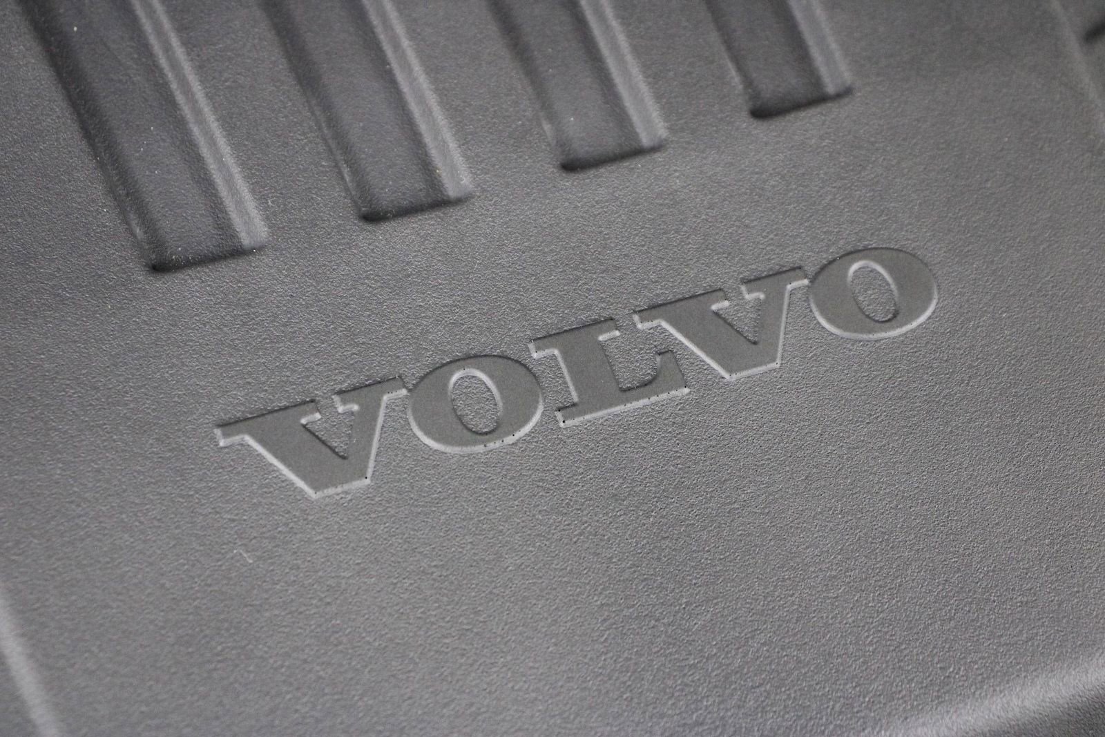 Certified 2026 Volvo XC60 B5 Plus w/ Protection Package Premier AWD/4WD image 25