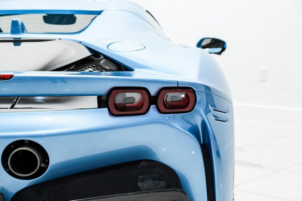 Used 2022 Ferrari SF90 Spider image 49