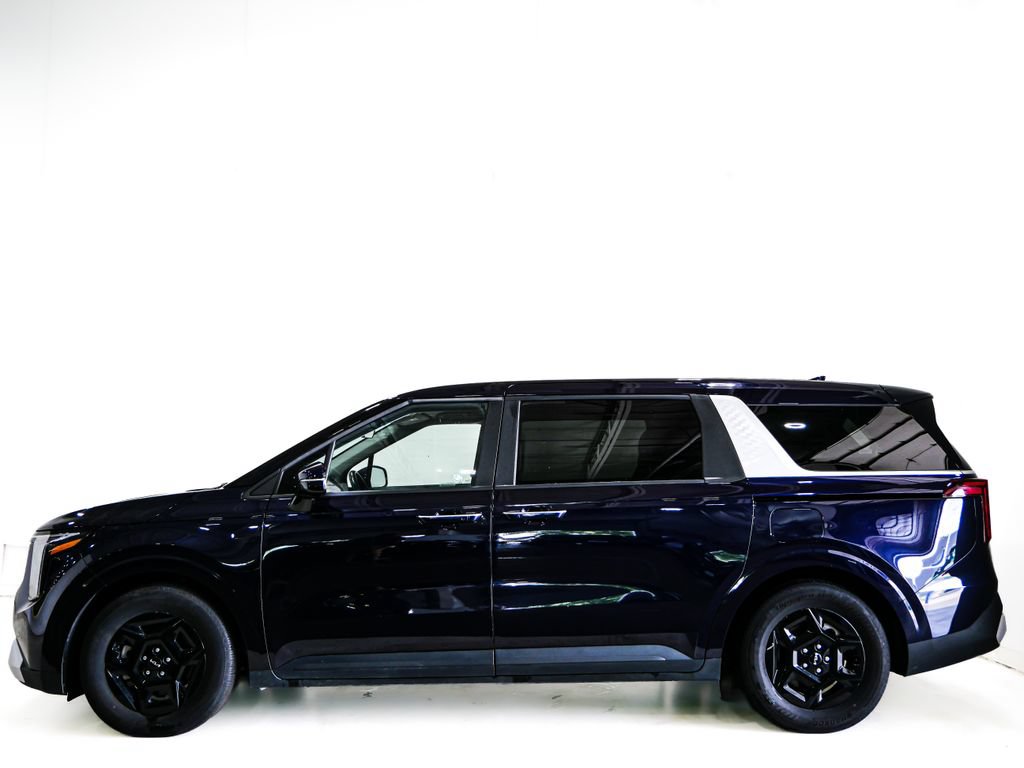 Used 2025 Kia Carnival FWD image 5