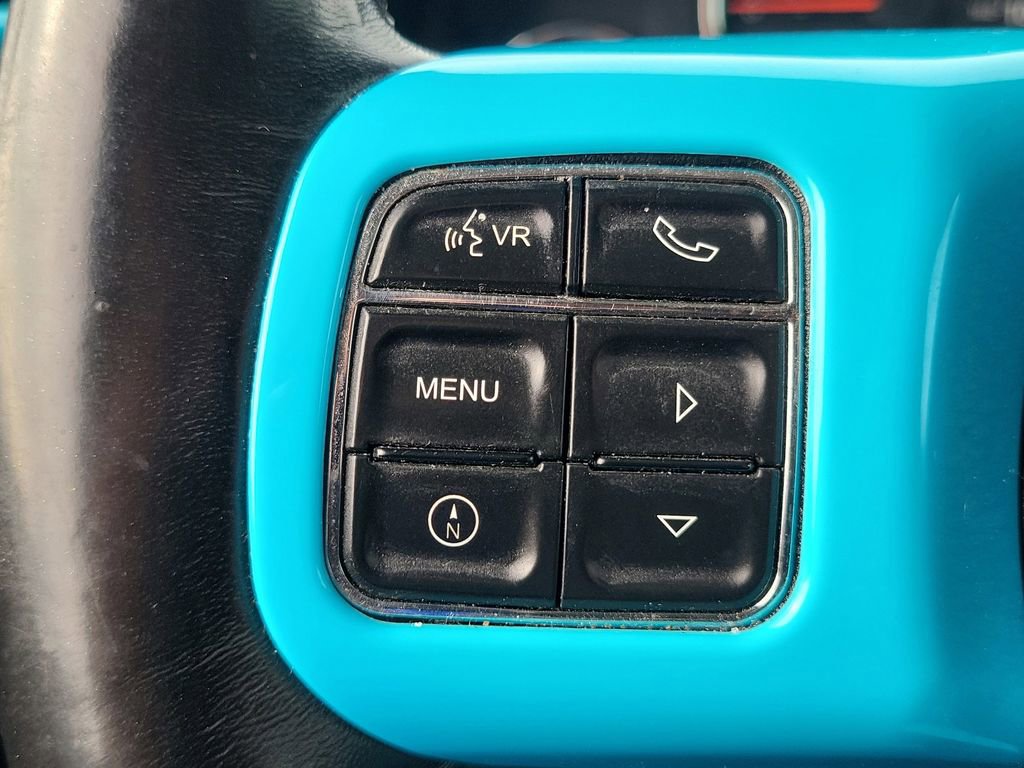 Used 2018 Jeep Wrangler Unlimited Sahara AWD/4WD image 8