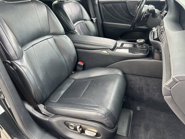 Used 2018 Lexus LS 500 w/ Accessory Package (Z2) RWD image 12