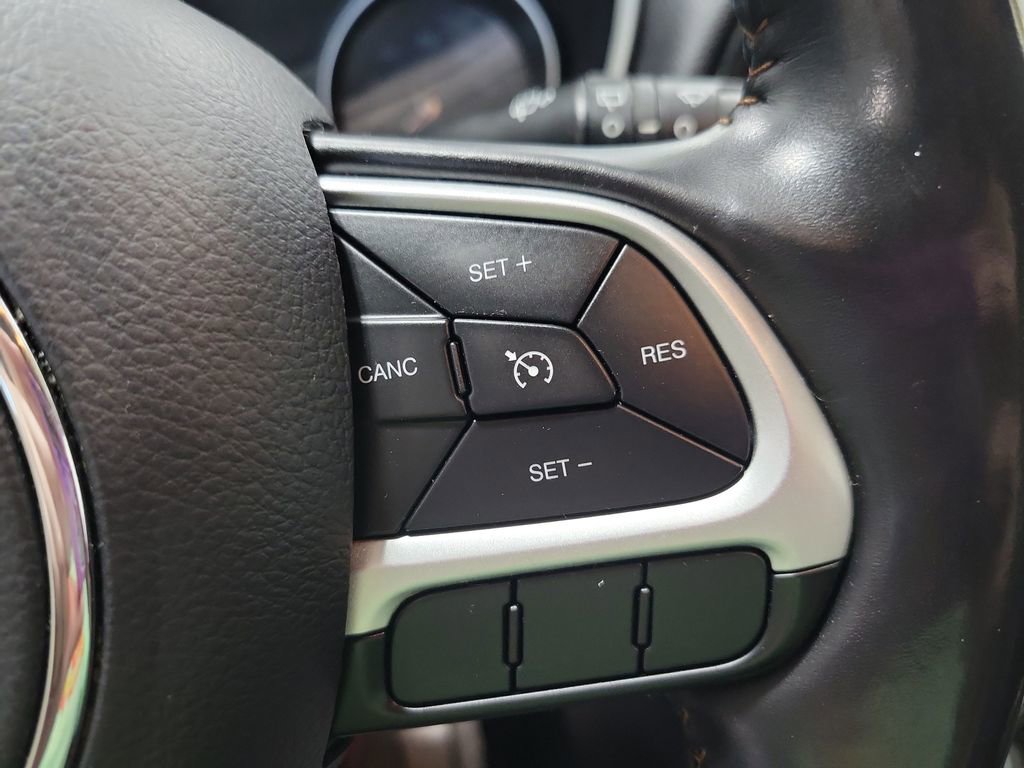 Used 2019 Jeep Compass Latitude w/ Popular Equipment Group AWD/4WD image 34