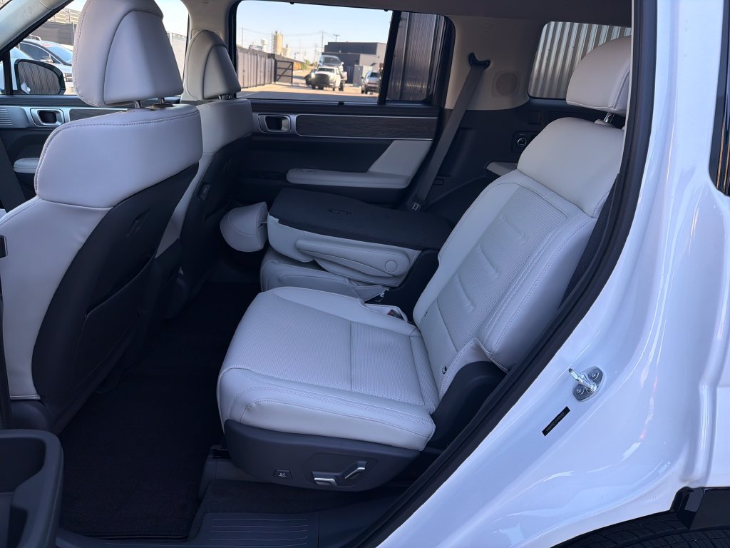 New 2027 Hyundai Santa Fe Calligraphy FWD image 19