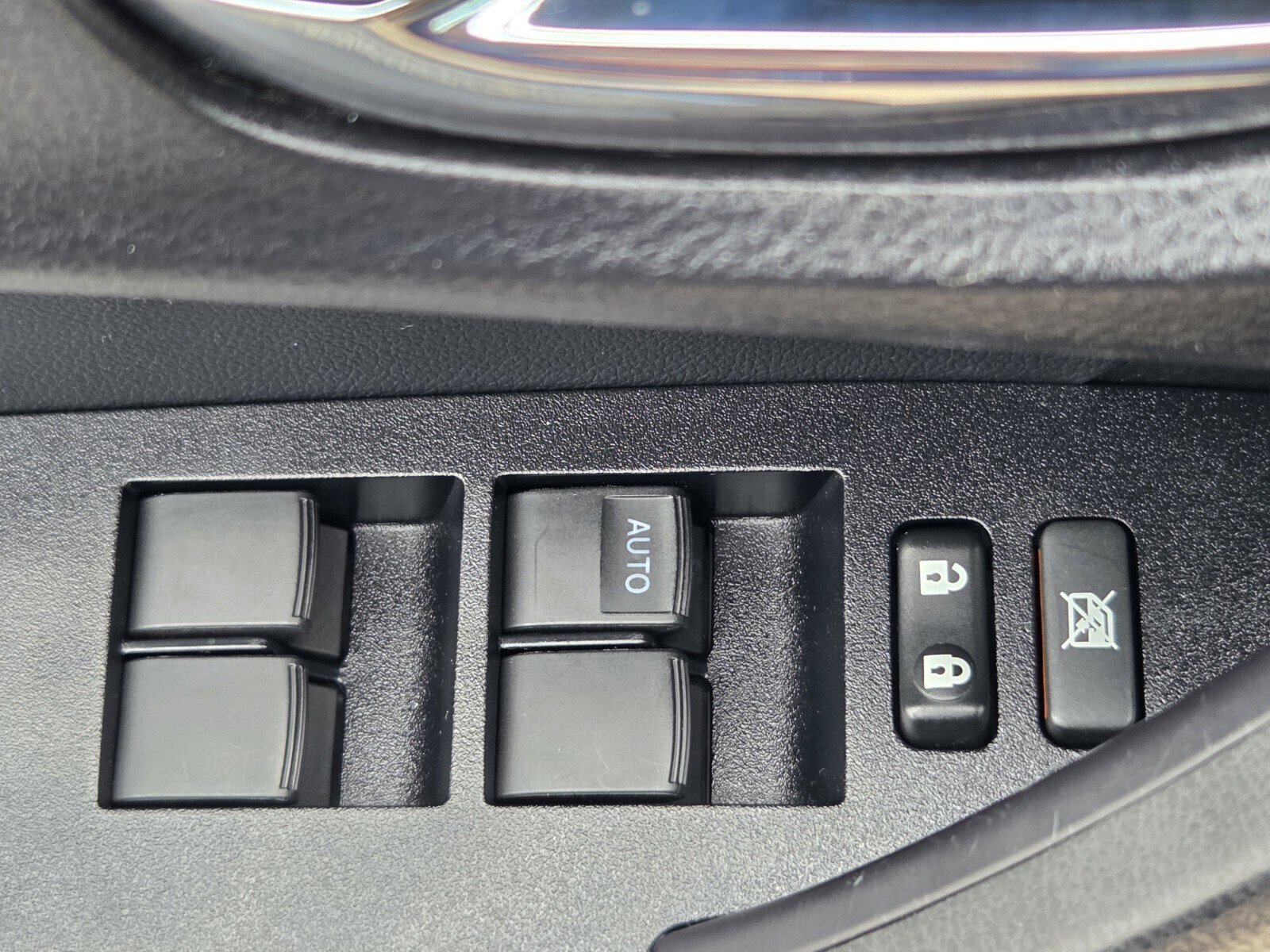 Certified 2016 Toyota Corolla LE Premium image 28