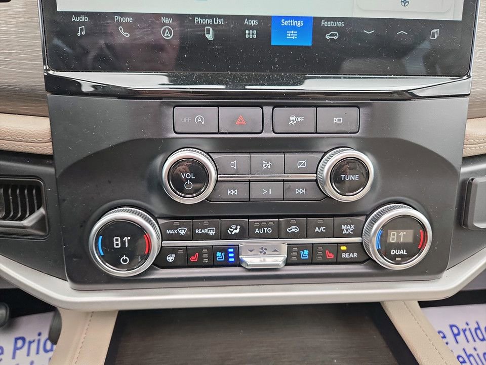 Used 2024 Ford Expedition Limited AWD/4WD image 25