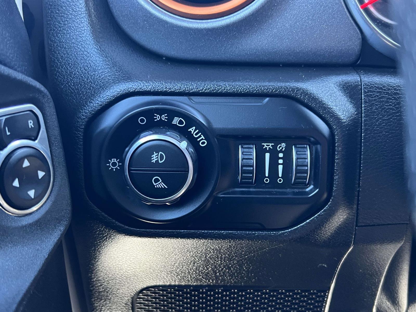 Used 2021 Jeep Gladiator Mojave image 24