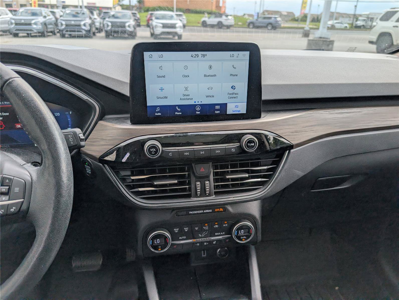 Used 2020 Ford Escape Titanium AWD/4WD image 19