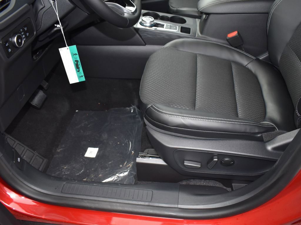 New 2025 Ford Escape SE FWD image 14