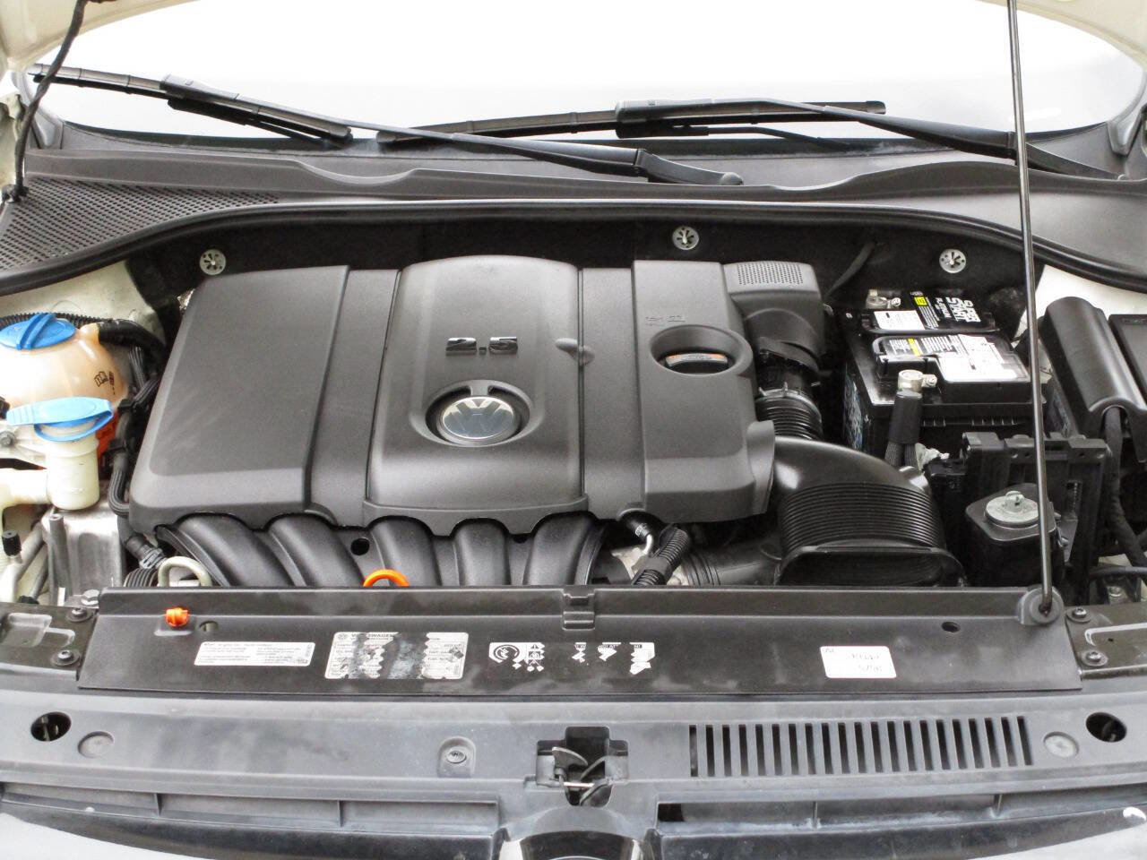 Used 2012 Volkswagen Passat 2.5 SE FWD image 24