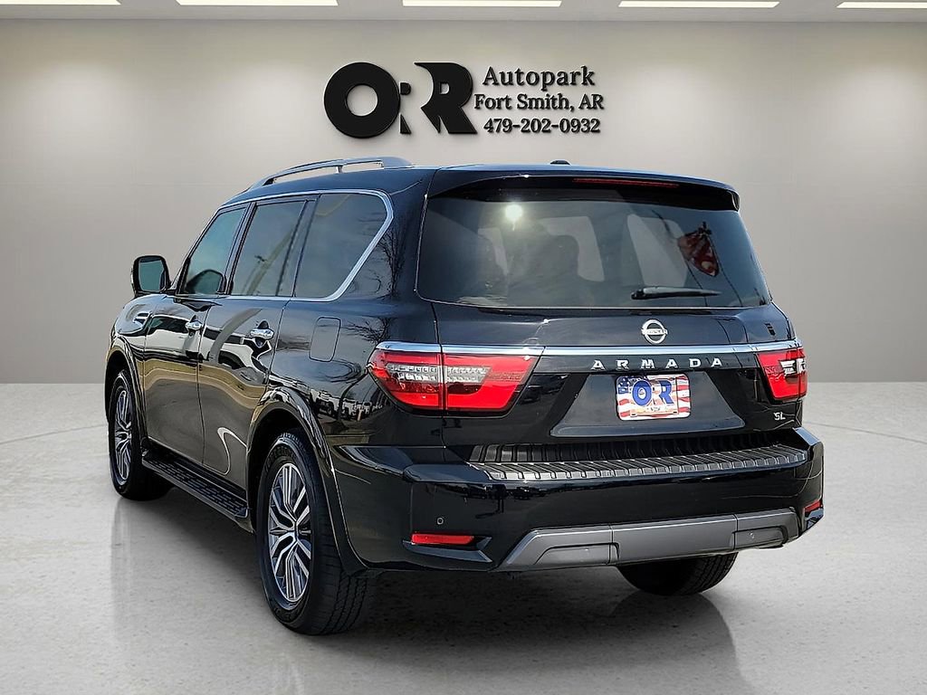 Used 2024 Nissan Armada SL w/ Captain's Chairs Package image 4