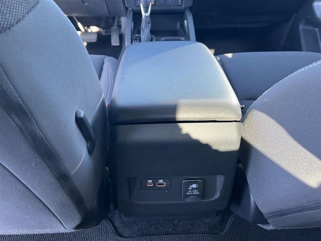 Used 2024 Nissan Frontier SV w/ SV Convenience Package image 26