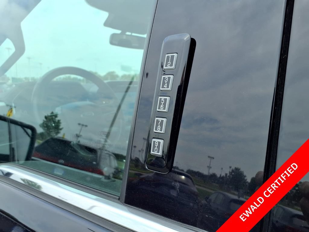 Used 2022 Ford F150 Lariat w/ Equipment Group 502A High AWD/4WD image 30