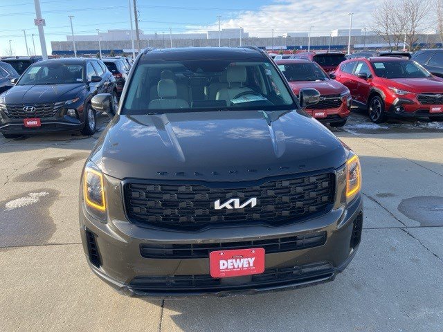 Used 2022 Kia Telluride EX w/ EX Premium Package image 2