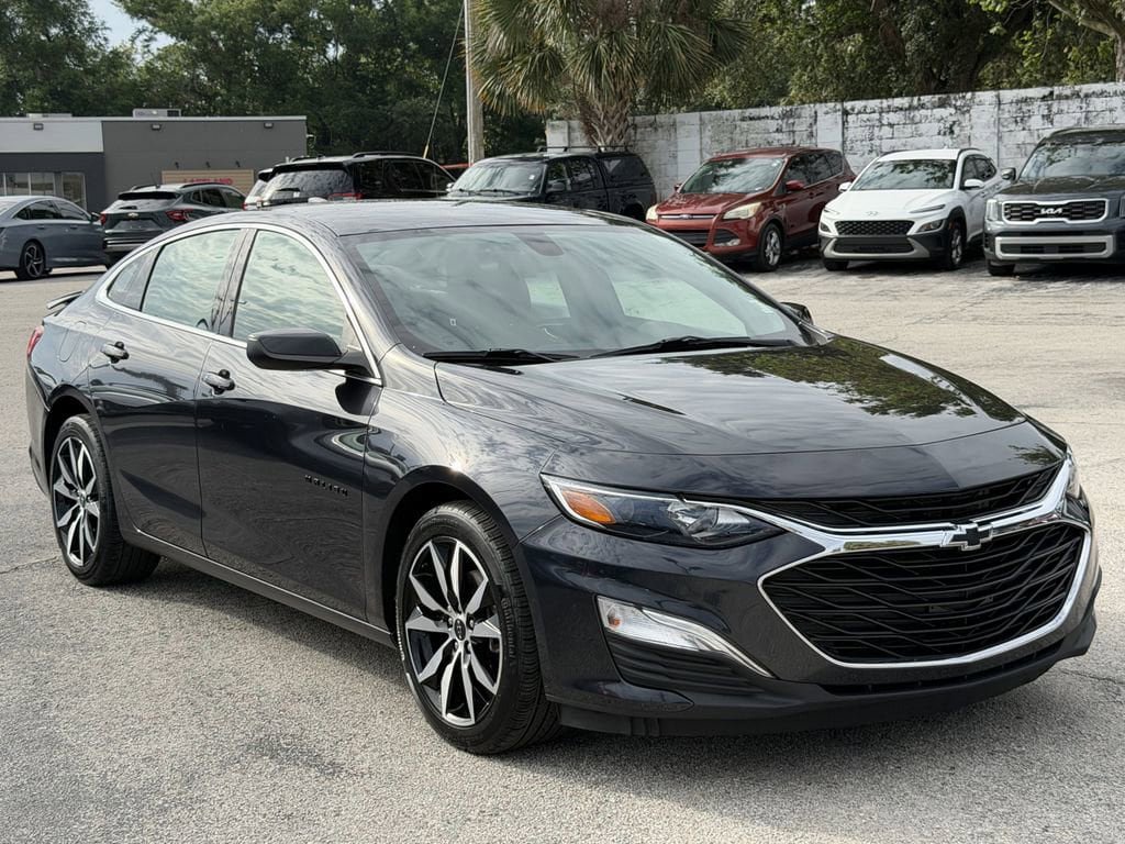 Certified 2022 Chevrolet Malibu RS FWD image 2