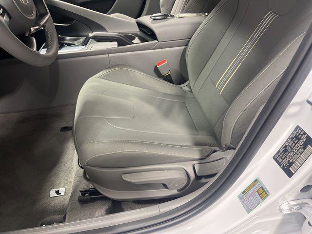 New 2026 Hyundai Elantra Sport image 7