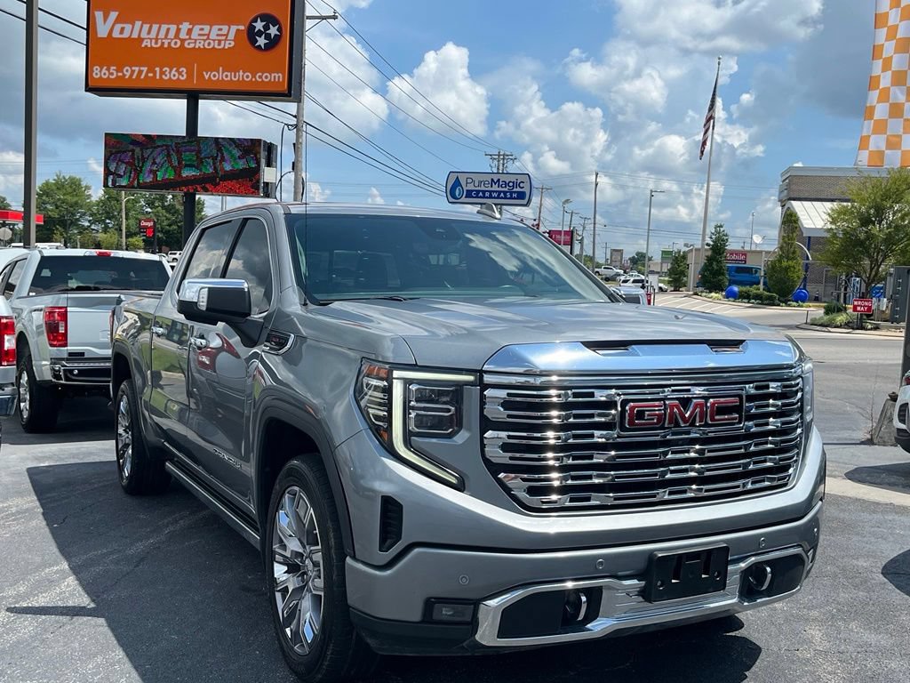 Used 2023 GMC Sierra 1500 Denali w/ Denali Reserve Package AWD/4WD image 1