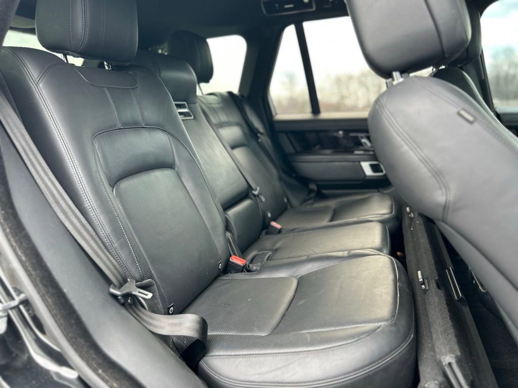 Used 2019 Land Rover Range Rover HSE image 15