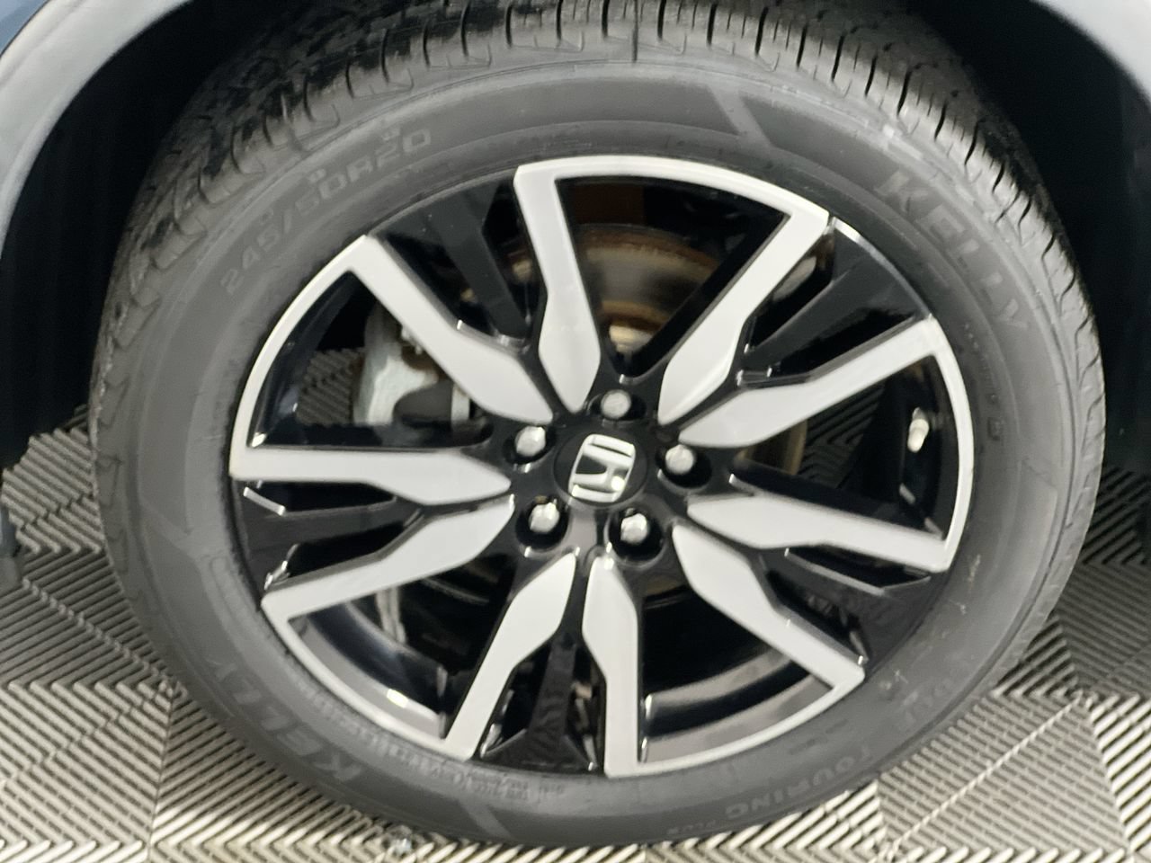 Used 2019 Honda Pilot Touring image 7