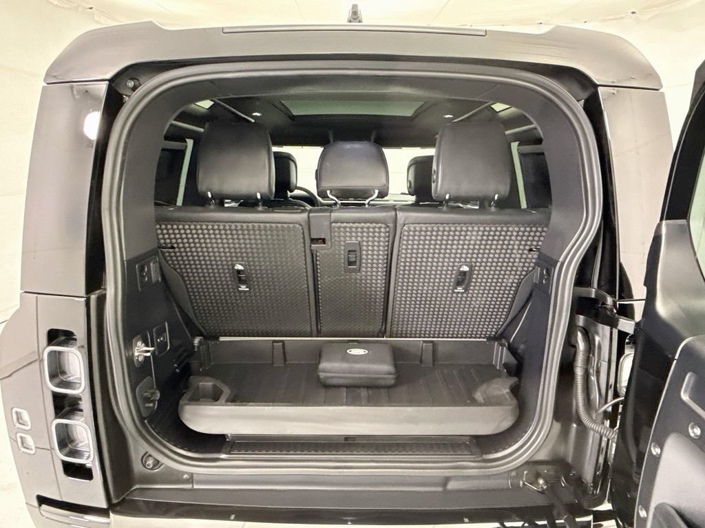 Used 2024 Land Rover Defender 90 V8 AWD/4WD image 26