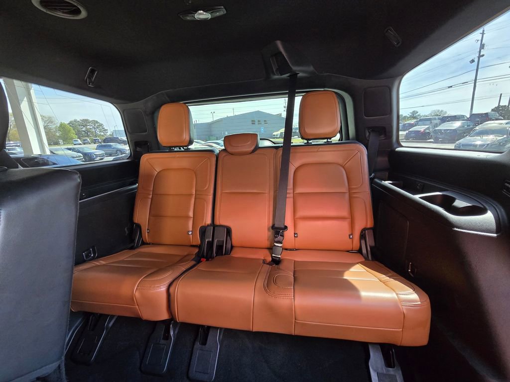 Used 2021 Lincoln Navigator Reserve AWD/4WD image 22