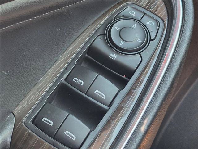Used 2016 Chevrolet Malibu Premier w/ Driver Confidence Package II FWD image 12