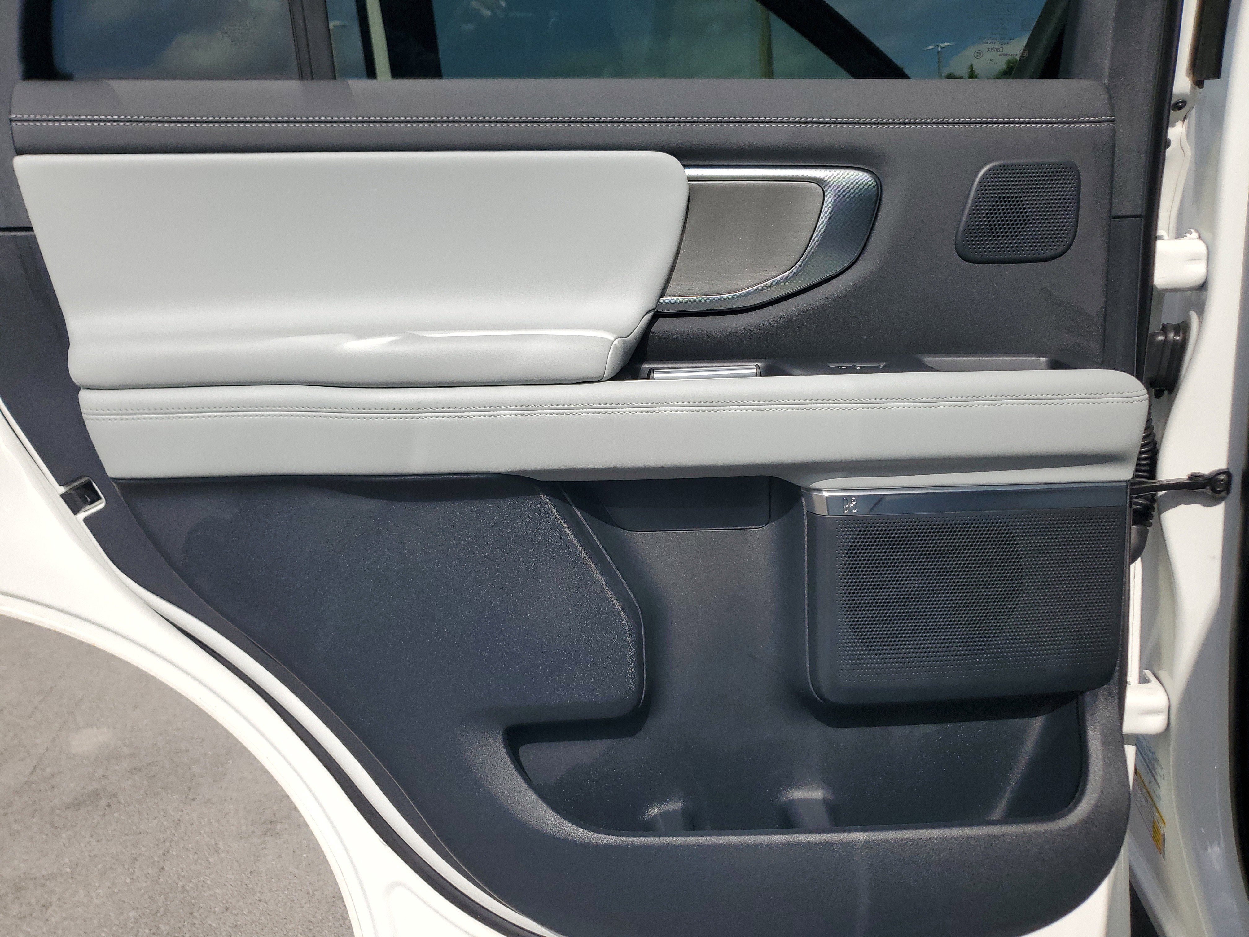 Used 2025 Ford Expedition Platinum w/ Driver's Package image 31