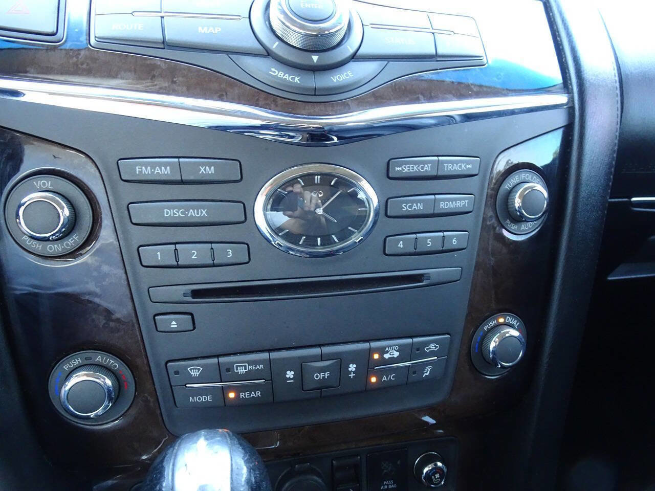 Used 2012 INFINITI QX56 4WD w/ Deluxe Touring Pkg image 27